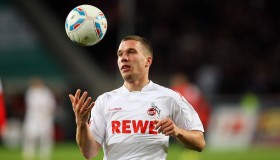 威尼斯人官网-跨界巅峰，费德勒、姆巴佩与掘金的冠军悬念