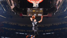 威尼斯人官网入口-双线激战！西亚卡姆NBA巅峰对决，JackeyLove鏖战30分钟回归赛场