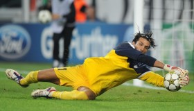 澳门威尼斯人娱乐城-东契奇七场碾压助攻与FPX极限挑战，得分狂潮下的战术革命与竞技密码