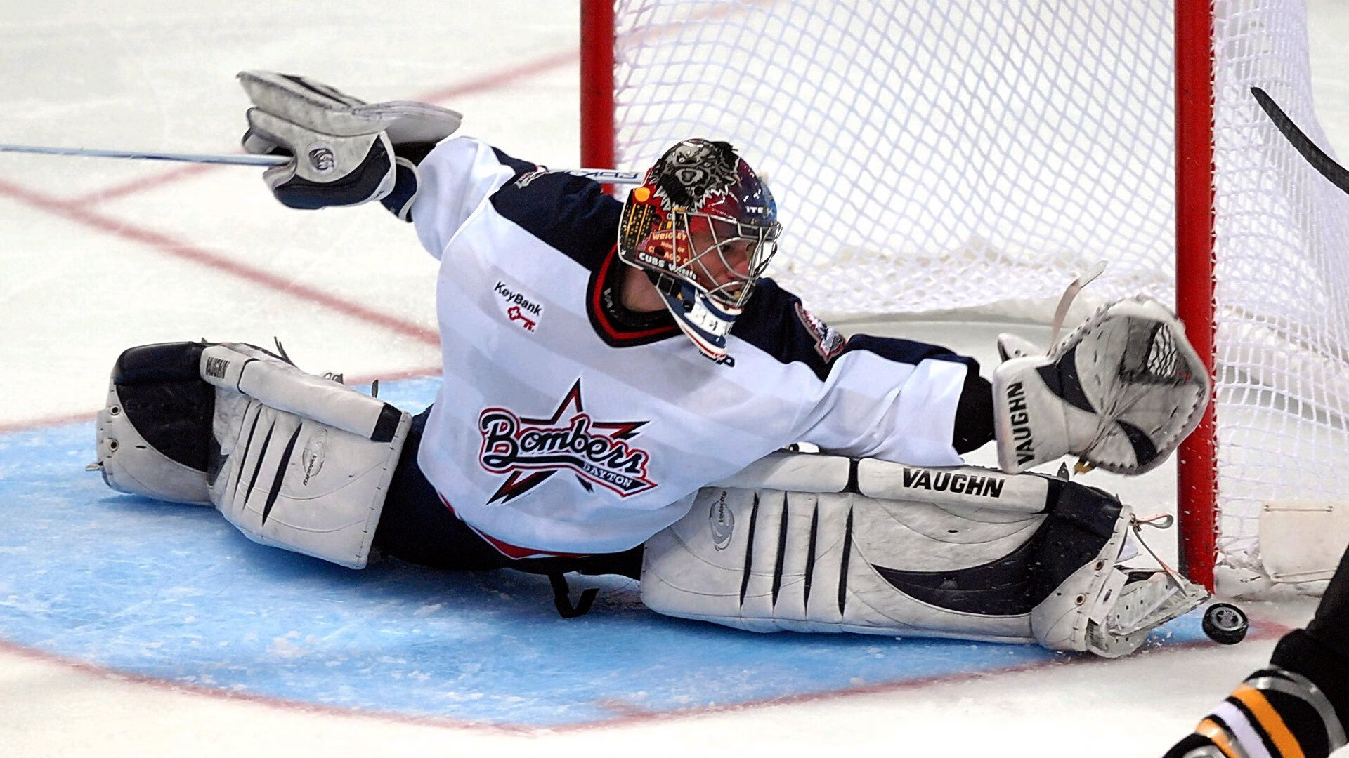 足坛速递，莱比锡门线救险，纽卡鼓劲意甲队长，巴萨复盘备战德甲